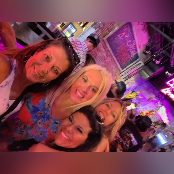 🌻LFLO1717 IS LIVE!!🌻 - Picture 7 of 16